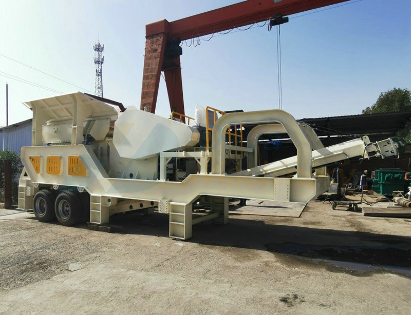 Mobile crushing plant