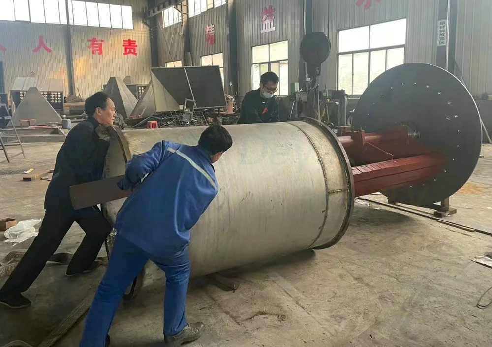Wet drum magnetic separator